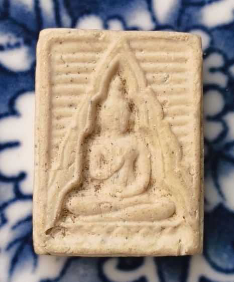 พระผงหลวงปู่ทวดเนื้อเก่าค่ะ รูปที่ 9