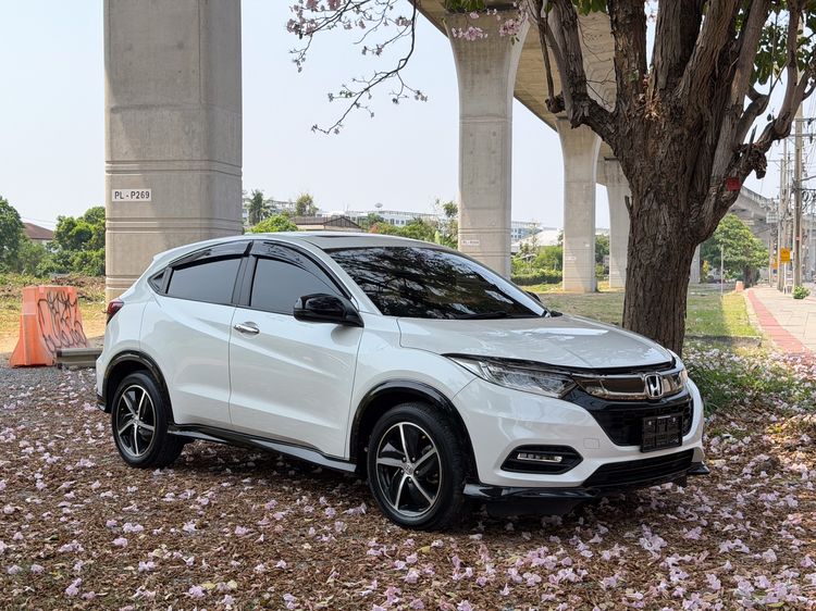 Honda HR-V 2020 1.8 RS Sedan เบนซิน ไม่ติดแก๊ส เกียร์อัตโนมัติ ขาว