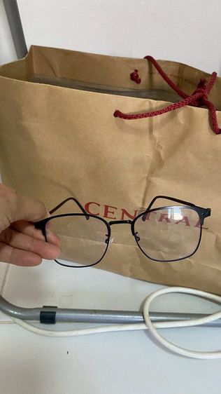 อื่นๆ แว่นสายตา แว่นกรองแสงอย่างดี 450 ลดจาก 2,200 ป้องกันแสงอัติโนมัติ