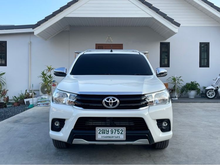 Toyota Hilux Revo 2020 2.8 J Plus Pickup ดีเซล ไม่ติดแก๊ส เกียร์ธรรมดา ขาว รูปที่ 2