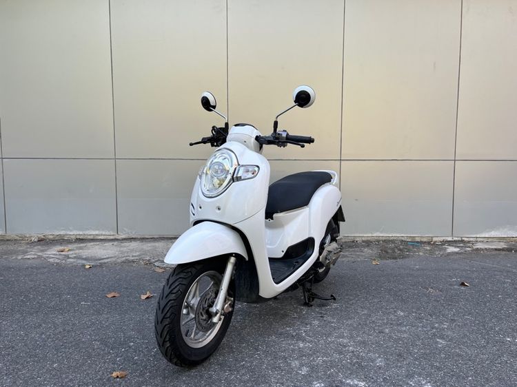 Honda รุ่น Scoopy i 110cc ปี 2019 สตาร์ทมือ