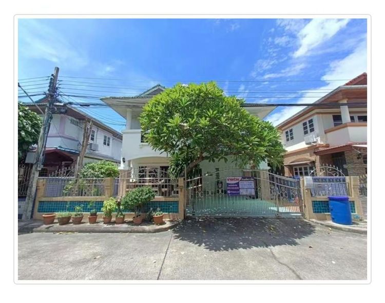 อื่นๆ ไม่มี สร้างเสร็จก่อน 2010 ขายด่วน บ้านเดี่ยว 2 ชั้น หมู่บ้านเอกสิน ซอยนาคนิวาส 46