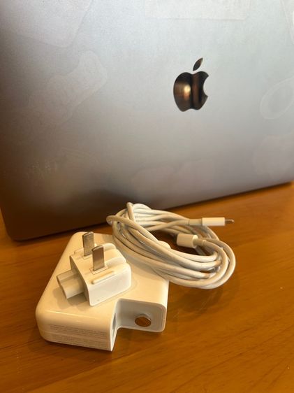 MacBook Pro 13 2018 Touch Bar Intel i5 RAM 8GB SSD 256GB Space Gray พร้อมที่ชาร์จ รูปที่ 9