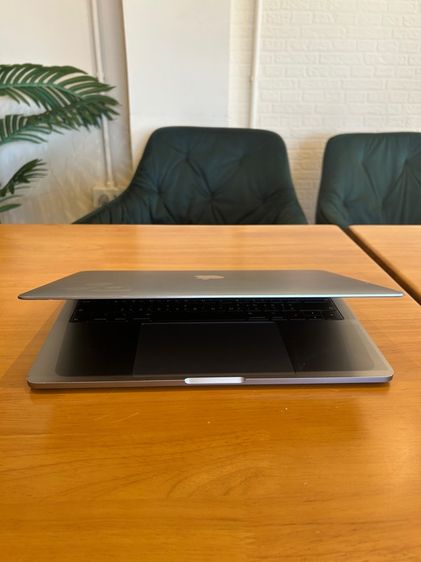 MacBook Pro 13 2018 Touch Bar Intel i5 RAM 8GB SSD 256GB Space Gray พร้อมที่ชาร์จ รูปที่ 2