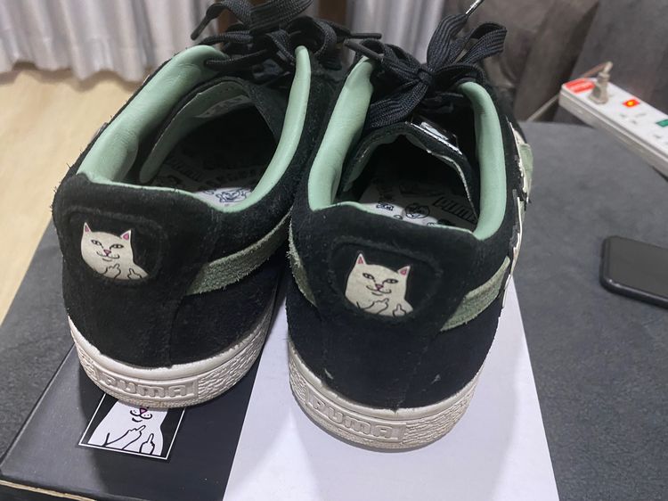 รองเท้าผ้าใบ PUMA x RIPNDIP Suede สี Black-Eucalyptus รูปที่ 4