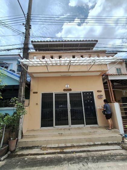 มีบางส่วน 🏡 ขายทาวน์เฮ้าส์ 2 ชั้น หมู่บ้านสวัสดี – สายไหม หทัยราษฎร์ 2
 ราคา 1,690,000 บาท
 ทำเลดี เดินทางสะดวก สนใจ 0819181062
 รูปที่ 2