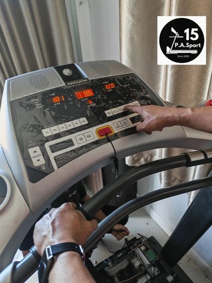 ช่างซ่อมชุดKeypadลู่วิ่งไฟฟ้าHorizon adventure E ช่างซ่อมลู่วิ่งไฟฟ้านนทบุรี ซ่อมได้ทุกรุ่น ทุกยี่ห้อ ทุกอาการ บริการถึงบ้านท่านทั่วไทย


