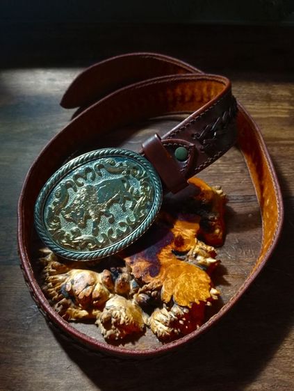 USA..ไฟแช็ค zippo แท้เนื้อทองเหลือง,เข็มขัดหนังวัวแท้หัวทองเหลืองเพรทเงิน..สภาพเยี่ยม รูปที่ 13