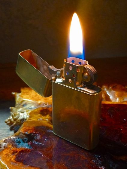 USA..ไฟแช็ค zippo แท้เนื้อทองเหลือง,เข็มขัดหนังวัวแท้หัวทองเหลืองเพรทเงิน..สภาพเยี่ยม รูปที่ 6