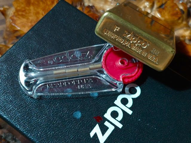 USA..ไฟแช็ค zippo แท้เนื้อทองเหลือง,เข็มขัดหนังวัวแท้หัวทองเหลืองเพรทเงิน..สภาพเยี่ยม รูปที่ 16