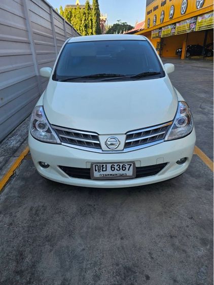รถ Nissan Tiida 1.8 G สี ขาว