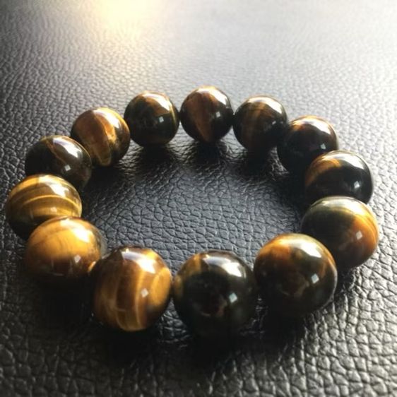 สร้อยข้อมือหิน ไทเกอร์อาย Tiger's Eye เกรดA ของแท้ ขนาด 18 MM.ส่งฟรีพร้อมกล่องสีทองสุดหรู รูปที่ 2