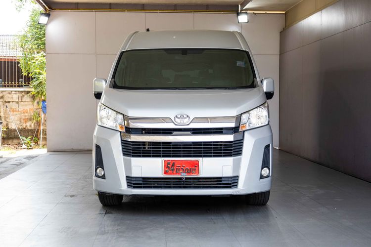 Toyota Commuter 2020 2.8 Van ดีเซล ไม่ติดแก๊ส เกียร์ธรรมดา เงิน รูปที่ 2