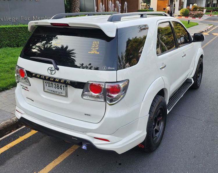 Toyota Fortuner 2012 2.5 G VNT 2WD Champ Midnight Shine Utility-car ดีเซล เกียร์อัตโนมัติ ขาว รูปที่ 3
