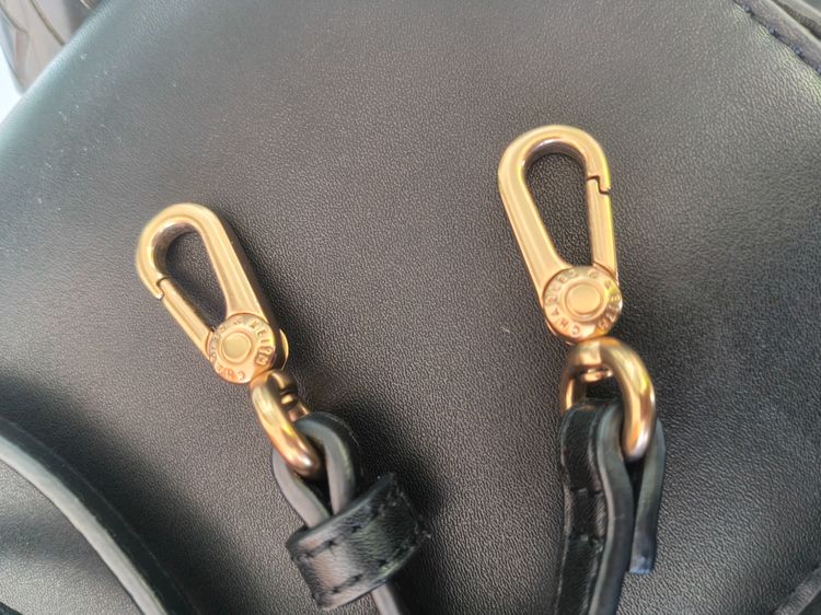 กระเป๋า Charles Keith สีดำ อะไหล่ทอง มือสอง ห้อยป้าย ใหม่มาก ส่งฟรี รูปที่ 17