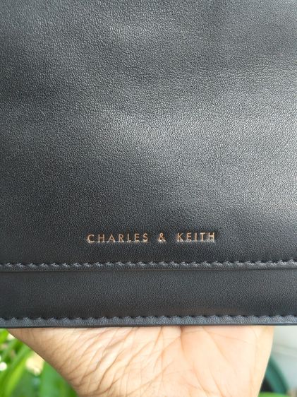 กระเป๋า Charles Keith สีดำ อะไหล่ทอง มือสอง ห้อยป้าย ใหม่มาก ส่งฟรี รูปที่ 11