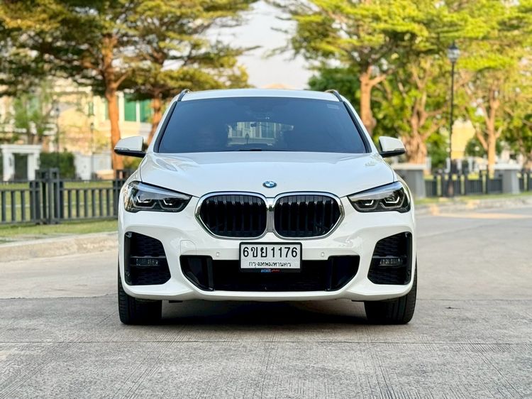 BMW X1 2021 2.0 sDrive20d M Sport Utility-car ดีเซล ไม่ติดแก๊ส เกียร์อัตโนมัติ ขาว รูปที่ 2