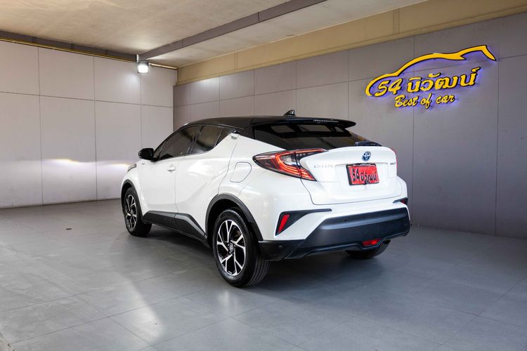 Toyota C-HR 2021 1.8 Hybrid Premium Safety Utility-car ไฮบริด ไม่ติดแก๊ส เกียร์อัตโนมัติ ขาว รูปที่ 4