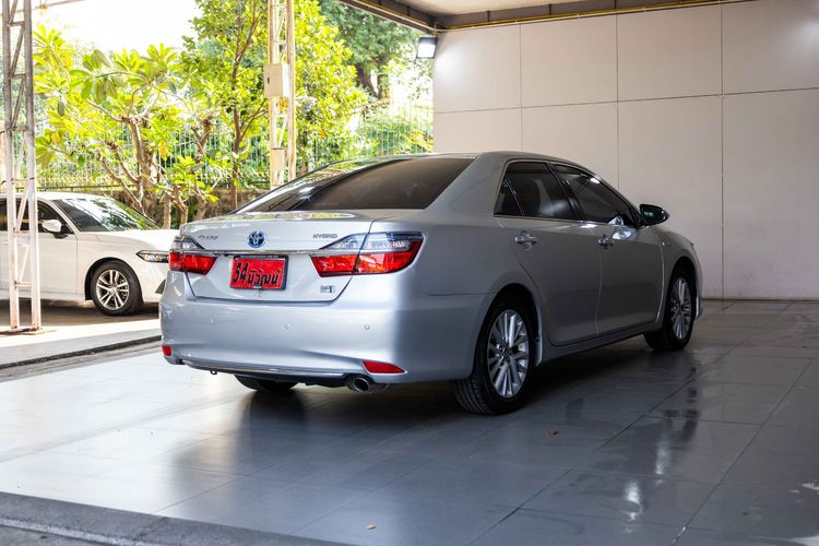 Toyota Camry 2017 2.5 HV Premium Sedan ไฮบริด ไม่ติดแก๊ส เกียร์อัตโนมัติ เงิน รูปที่ 4