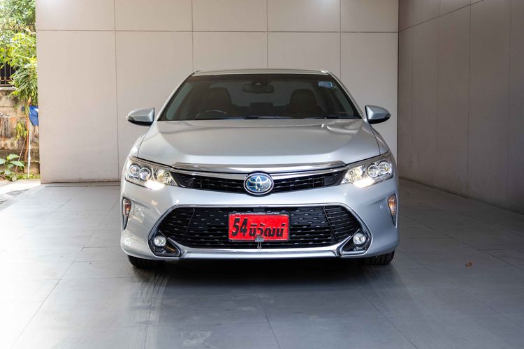 Toyota Camry 2017 2.5 HV Premium Sedan ไฮบริด ไม่ติดแก๊ส เกียร์อัตโนมัติ เงิน รูปที่ 2