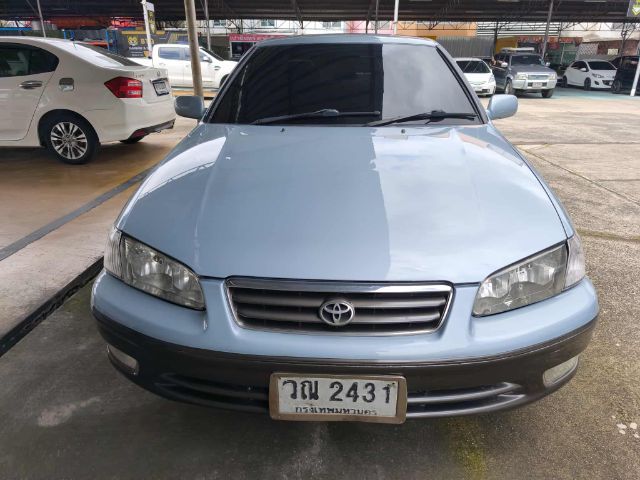 รถ Toyota Camry 2.2 SEG สี ฟ้า