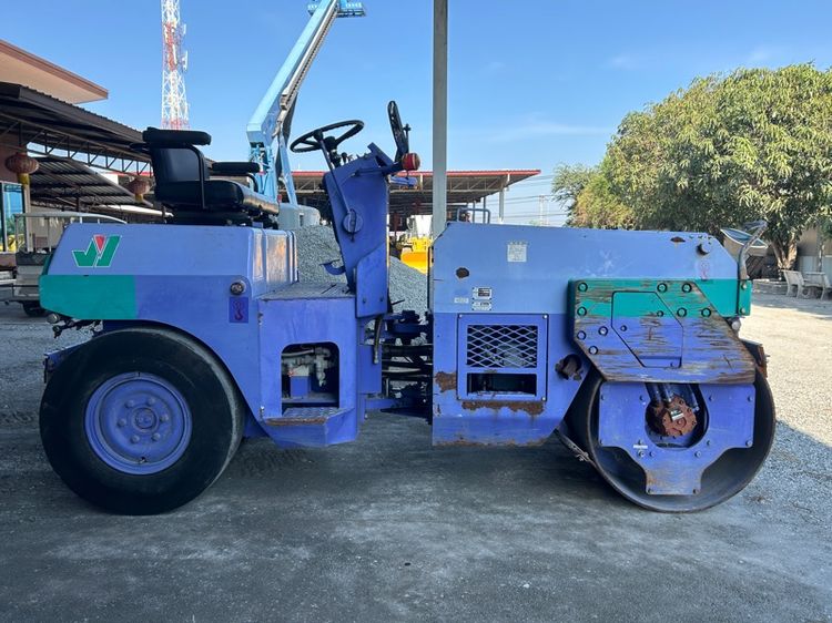 รถบดล้อหน้าเหล็กล้อหลังยาง  KOMASTU รุ่น JV40CW-3 ขนาด 4ตัน รถเก่านอก รูปที่ 5