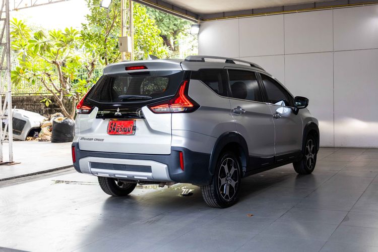 Mitsubishi Xpander Cross 2021 1.5 Utility-car เบนซิน ไม่ติดแก๊ส เกียร์อัตโนมัติ เงิน รูปที่ 3