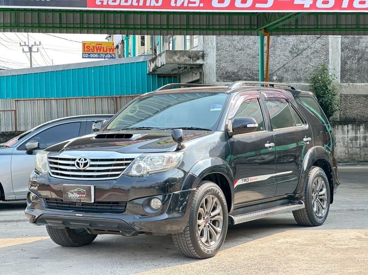 Toyota Fortuner 2012 3.0 TRD Sportivo 4WD Utility-car ดีเซล ไม่ติดแก๊ส เกียร์อัตโนมัติ ดำ รูปที่ 3
