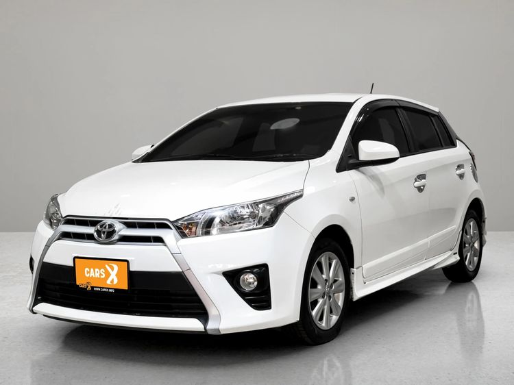 รถ Toyota Yaris 1.2 E สี ขาว
