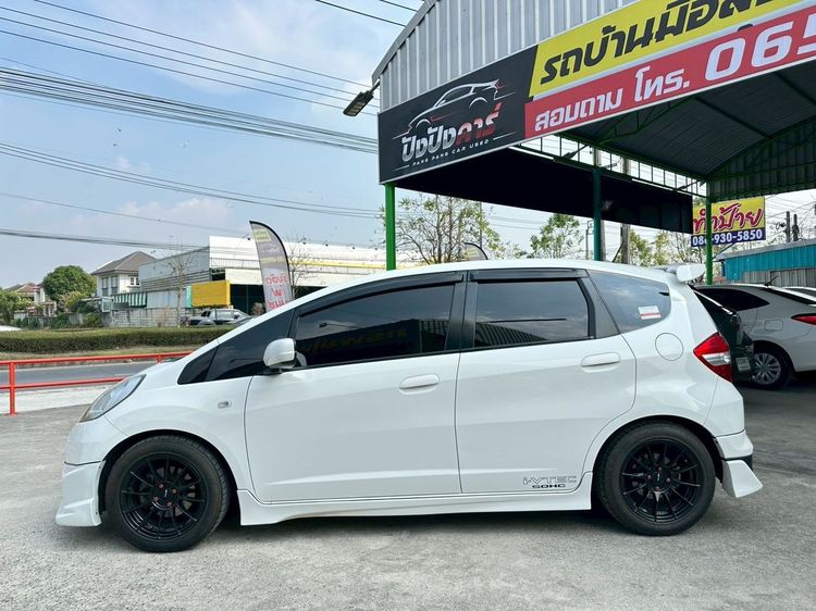 Honda Jazz 2014 1.5 S Sedan เบนซิน ไม่ติดแก๊ส เกียร์อัตโนมัติ ขาว รูปที่ 4