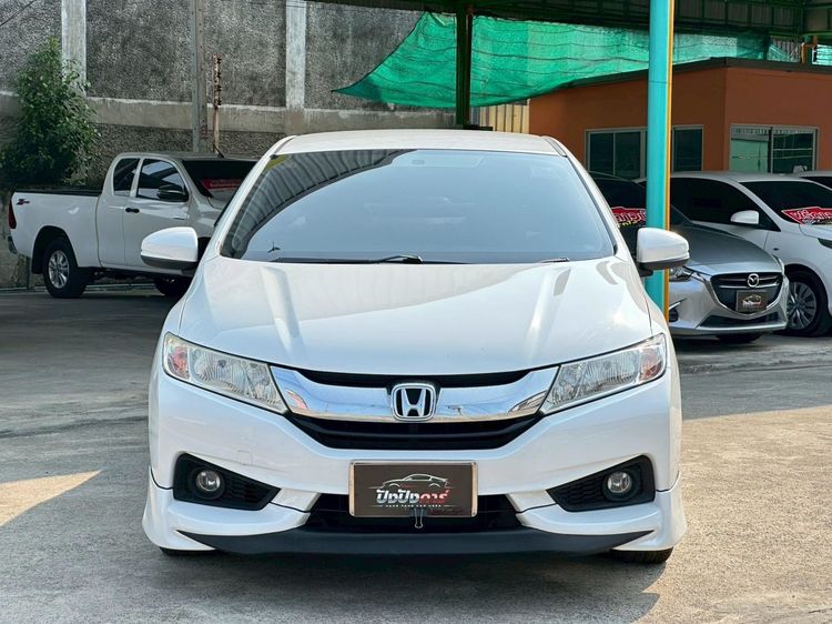 Honda City 2015 1.5 V Plus i-VTEC Sedan เบนซิน ไม่ติดแก๊ส เกียร์อัตโนมัติ ขาว รูปที่ 2