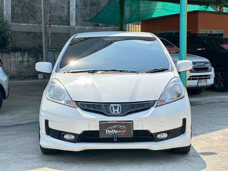 Honda Jazz 2013 1.5 SV Sedan เบนซิน ไม่ติดแก๊ส เกียร์อัตโนมัติ ขาว รูปที่ 2