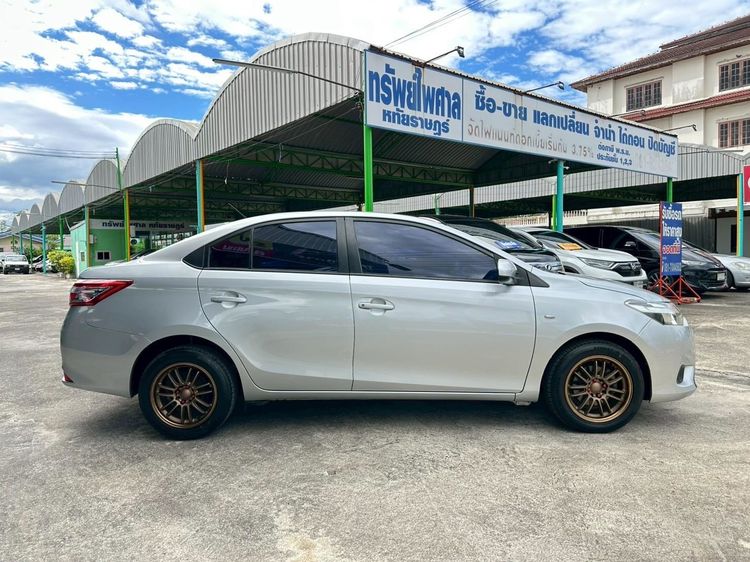 Toyota Vios 2014 1.5 E Sedan เบนซิน ไม่ติดแก๊ส เกียร์อัตโนมัติ เทา รูปที่ 3
