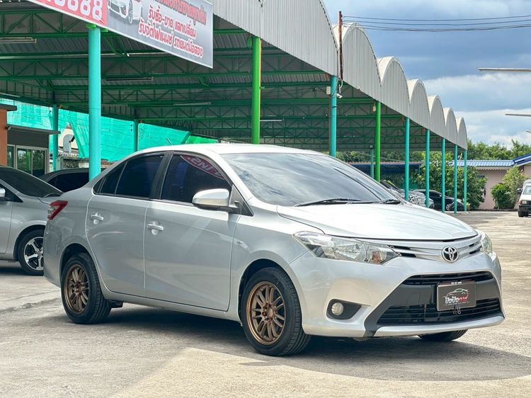 รถ Toyota Vios 1.5 E สี เทา
