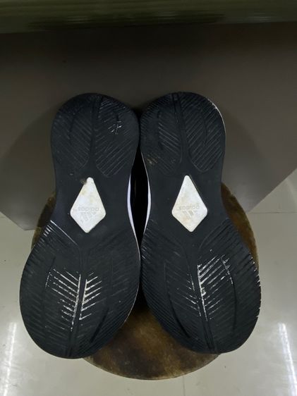 รองเท้า adidas รูปที่ 4