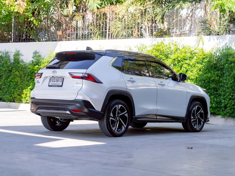 Toyota Yaris Cross 2024 1.5 HEV Premium Luxury Utility-car ไฮบริด ไม่ติดแก๊ส เกียร์อัตโนมัติ ขาว รูปที่ 4
