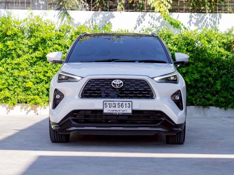 Toyota Yaris Cross 2024 1.5 HEV Premium Luxury Utility-car ไฮบริด ไม่ติดแก๊ส เกียร์อัตโนมัติ ขาว รูปที่ 2