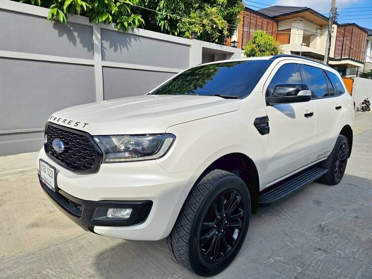 รถ Ford Everest 2.0 Turbo Sport สี ขาว