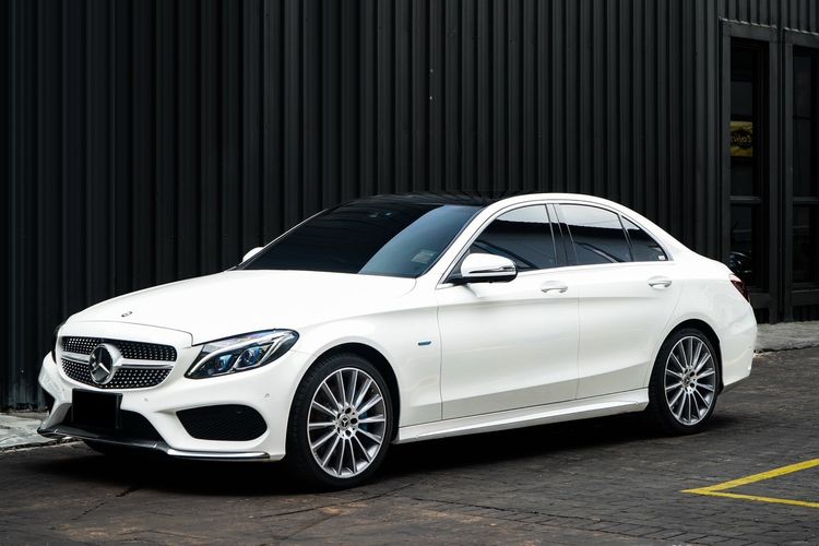 รถ Mercedes-Benz C-Class C350 สี ขาว