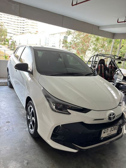 Toyota Yaris 2024 1.2 Smart Sedan เบนซิน ไม่ติดแก๊ส เกียร์อัตโนมัติ ขาว รูปที่ 2