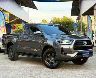 Toyota Hilux Revo 2.4 Prerunner Smart MID AT ปี 2021 รถมือเดียวจากป้ายแดง เดิมจัดทั้งคัน ไม่เคยเฉี่ยวชน ไม่เคยบรรทุก สภาพใหม่มาก สีเดิมทั้ง