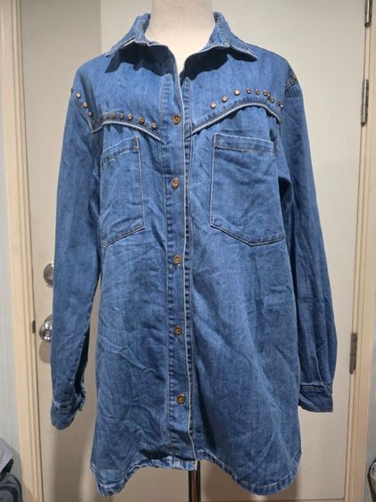 ZARA เสื้อโอเวอร์เชิ้ตยีนส์แต่งหมุดมือสอง