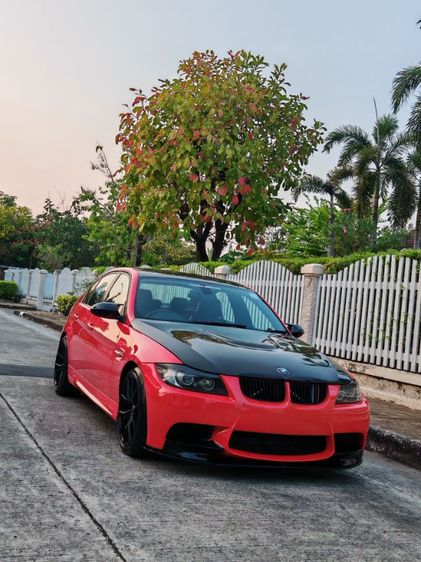 รถ BMW Series 3 320i สี แดง