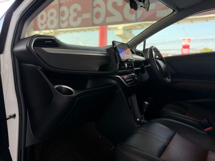 Toyota Sienta 2019 1.5 V Utility-car เบนซิน ไม่ติดแก๊ส เกียร์อัตโนมัติ ขาว รูปที่ 3