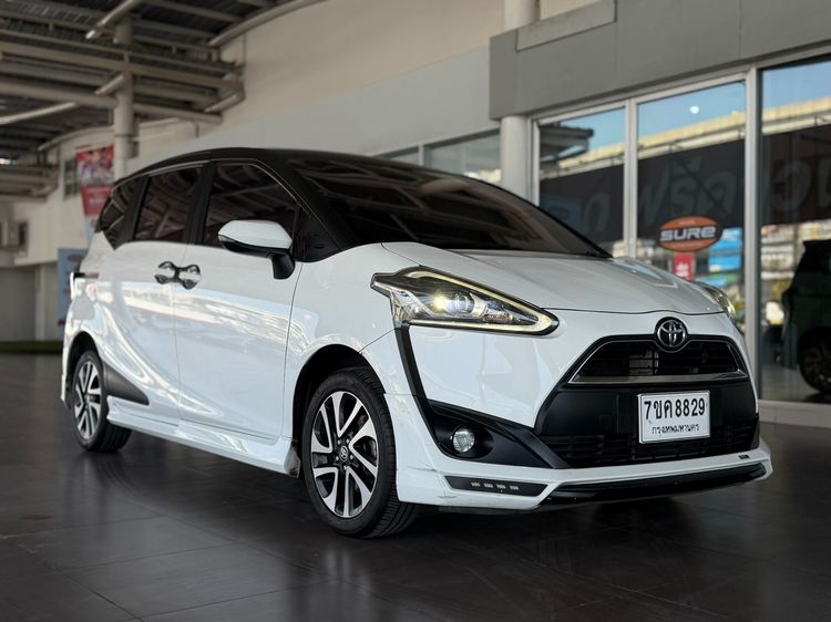 Toyota Sienta 2019 1.5 V Utility-car เบนซิน ไม่ติดแก๊ส เกียร์อัตโนมัติ ขาว รูปที่ 2