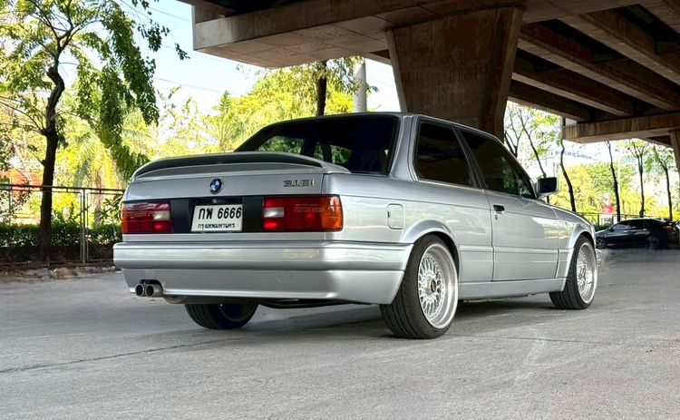 BMW Series 3 1990 318i Sedan เบนซิน ไม่ติดแก๊ส เกียร์ธรรมดา เทา รูปที่ 2