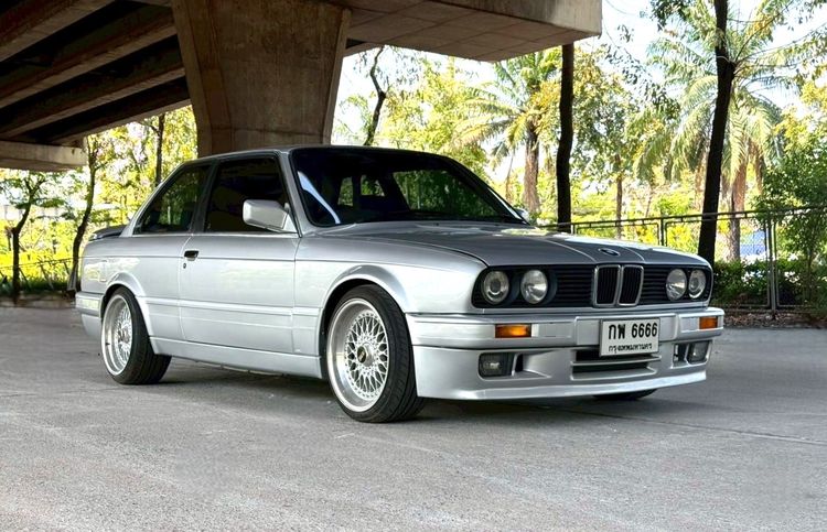 BMW Series 3 1990 318i Sedan เบนซิน ไม่ติดแก๊ส เกียร์ธรรมดา เทา รูปที่ 3
