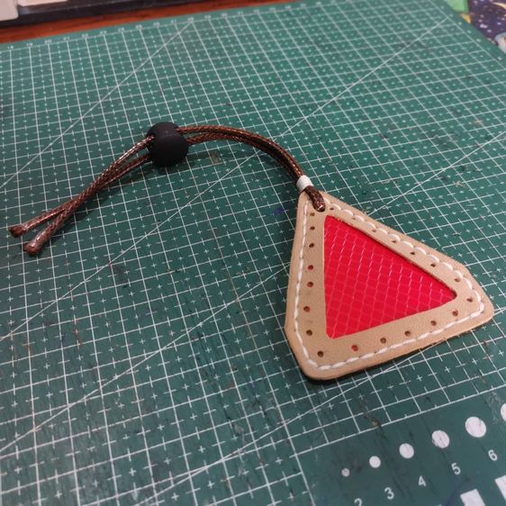 ทับทิมห้อยท้ายจักรยาน รูปที่ 3