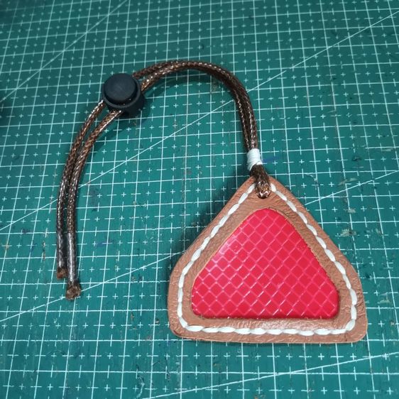 ทับทิมห้อยท้ายจักรยาน