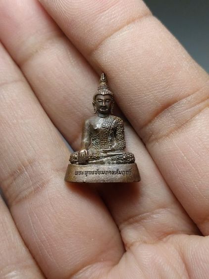 รูปหล่อพระพุทธ